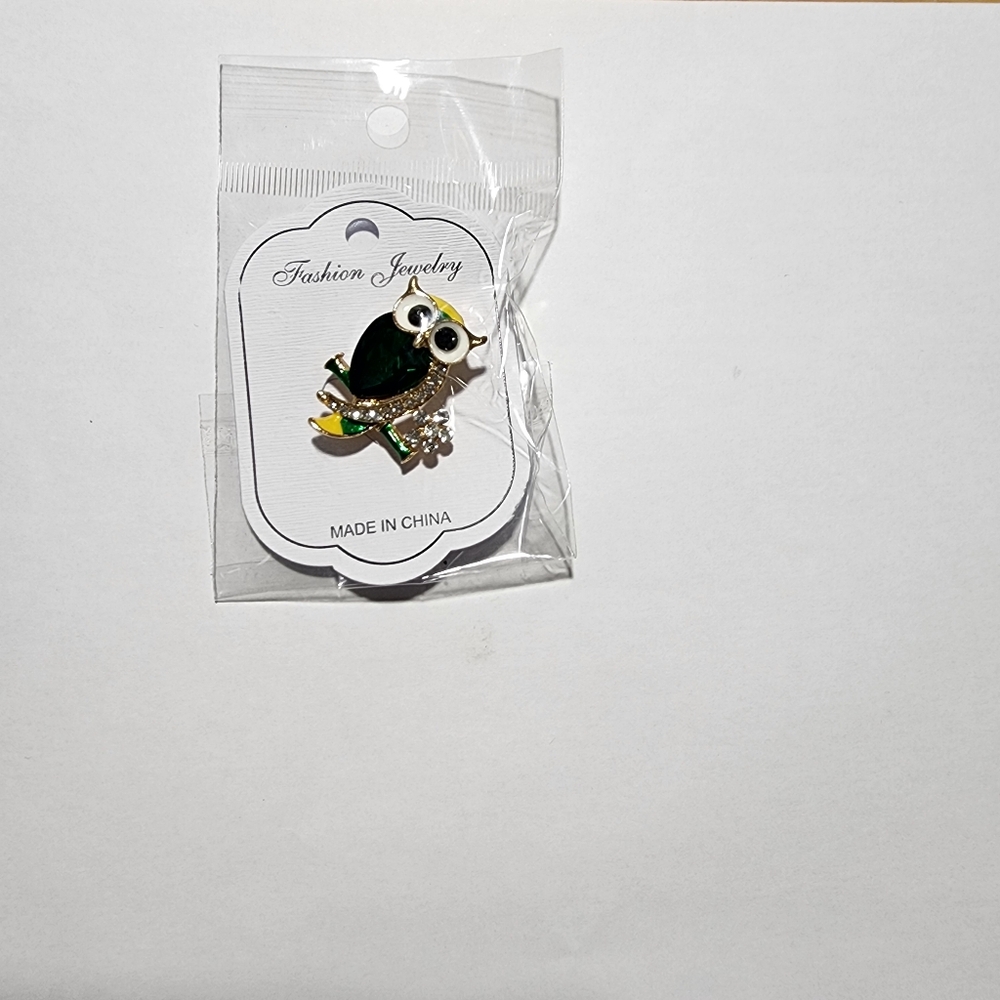 Owl Brooch - Picture 2 of 2